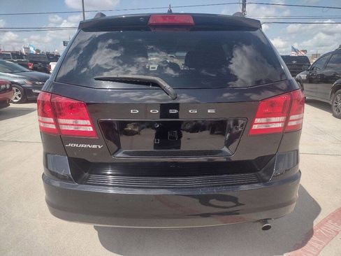 Used 2016 Dodge Journey SE w/ Flexible Seating Group image 6