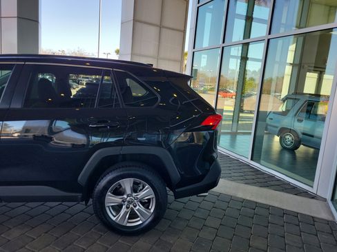 Certified 2023 Toyota RAV4 XLE w/ Convenience Package image 4