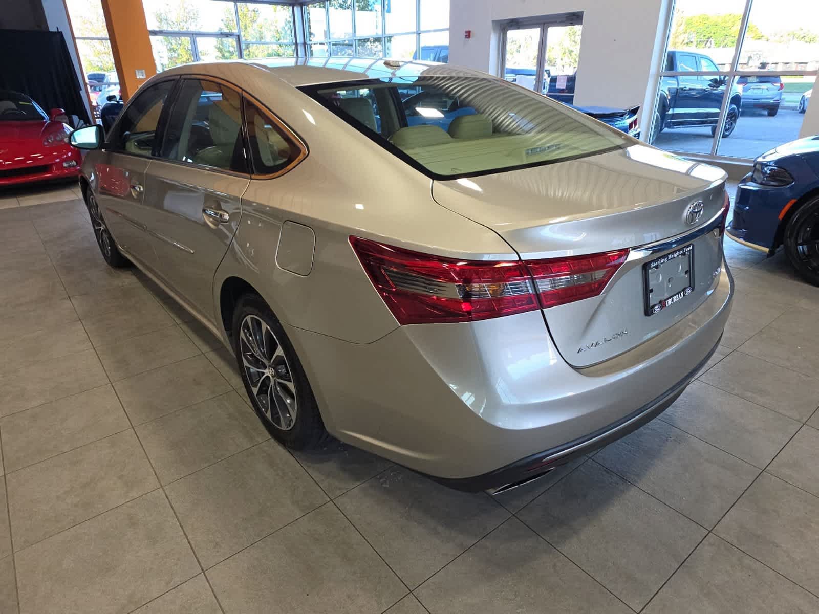 Used 2016 Toyota Avalon XLE Premium FWD image 11