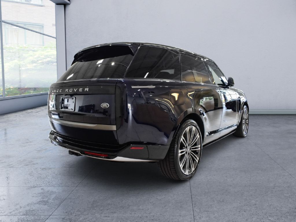 Used 2023 Land Rover Range Rover SE AWD/4WD image 8