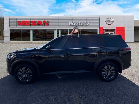 Used 2024 Nissan Pathfinder S w/ Cargo Package image 6