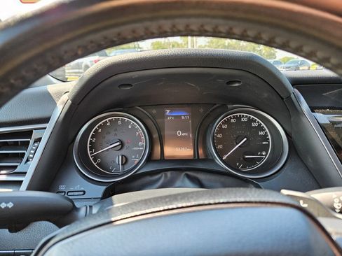 Used 2024 Toyota Camry SE FWD image 10