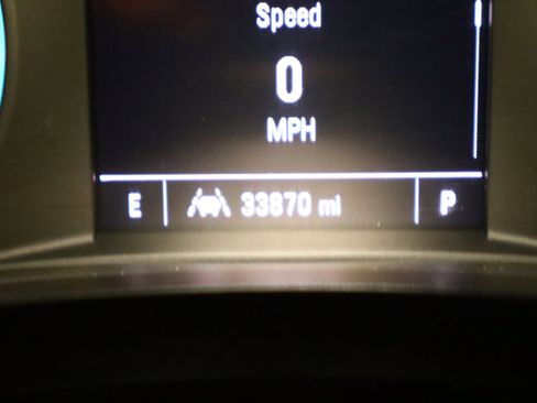 Used 2023 Chevrolet Traverse LT image 14