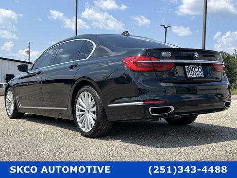 Used 2016 BMW 740i image 3