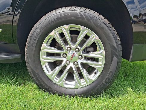 Used 2023 GMC Yukon SLT AWD/4WD image 19