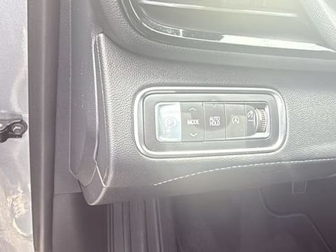Used 2025 Buick Enclave Preferred FWD image 14
