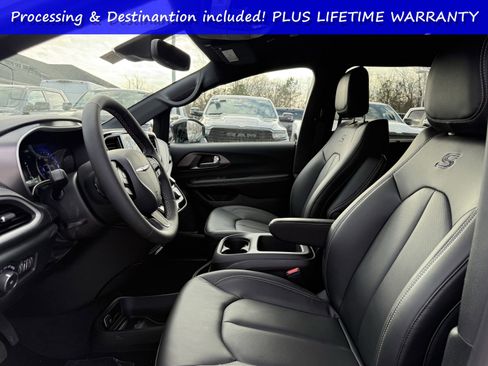 New 2026 Chrysler Pacifica Select w/ S Appearance Package FWD image 10