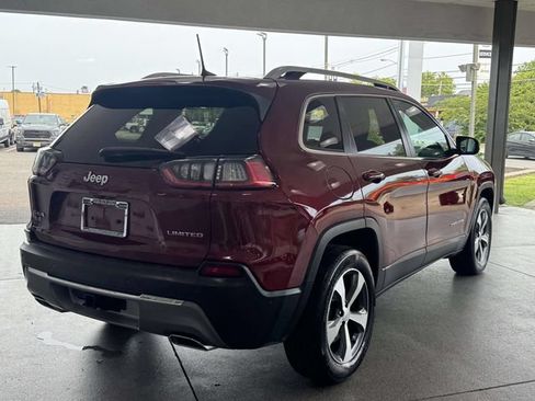 Used 2021 Jeep Cherokee Limited w/ Trailer Tow Group AWD/4WD image 4