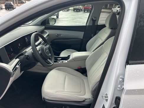 Used 2025 Hyundai Tucson SEL FWD image 9