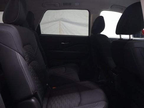 Used 2022 Nissan Pathfinder SV image 13