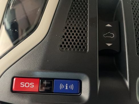 Used 2020 Subaru Outback Touring image 12