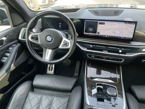 Certified 2024 BMW X7 xDrive40i w/ M Sport Package image 11
