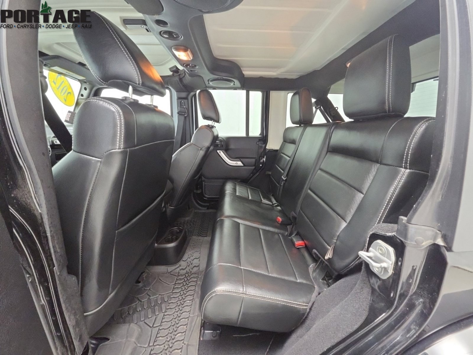 Used 2012 Jeep Wrangler Unlimited Sahara w/ Connectivity Group AWD/4WD image 26