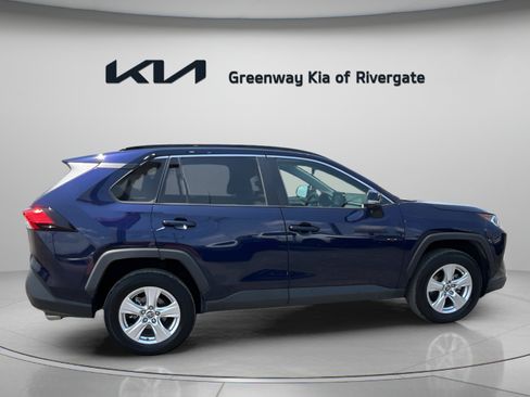 Used 2020 Toyota RAV4 XLE w/ Convenience Package AWD/4WD image 8