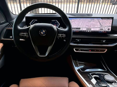 Used 2026 BMW X5 sDrive40i image 5