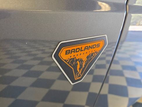 Used 2024 Ford Bronco Badlands image 11