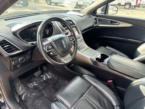 Used 2019 Lincoln Nautilus Reserve w/ Driver Assistance Package image 17