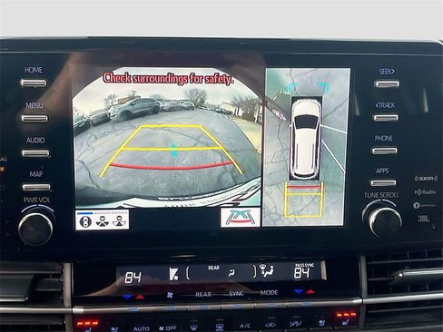 Used 2024 Toyota Sienna Platinum image 14