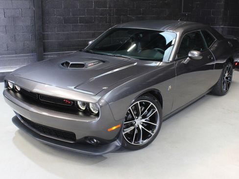 Used 2015 Dodge Challenger R/T Scat Pack image 5