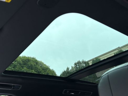 New 2026 Land Rover Range Rover Long Wheelbase SE image 15