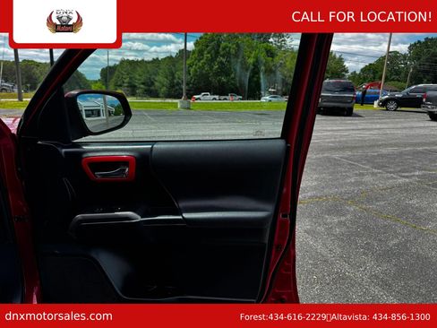 Used 2017 Toyota Tacoma TRD Off-Road AWD/4WD image 43