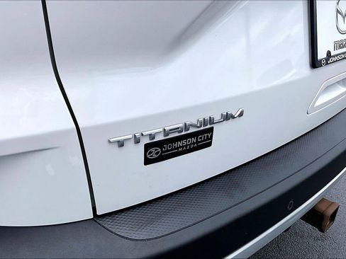 Used 2020 Ford Escape Titanium w/ Titanium Premium Package 2.0 AWD/4WD image 8