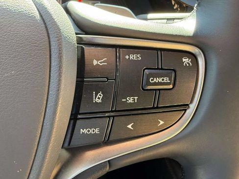 Used 2025 Lexus ES 350 w/ Premium Package FWD image 22