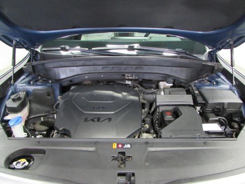 Used 2024 Kia Telluride S w/ S Sunroof Package FWD image 10