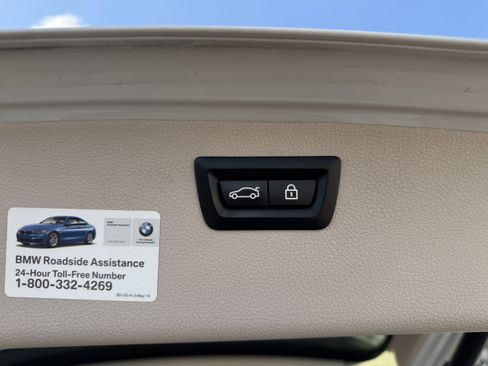 Used 2015 BMW 328i xDrive Wagon AWD/4WD image 10