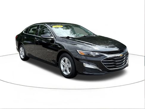 Used 2024 Chevrolet Malibu LT image 1