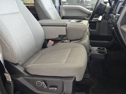 Used 2016 Ford F150 XLT w/ Equipment Group 302A Luxury AWD/4WD image 3