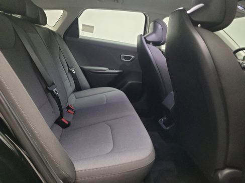 Used 2025 Kia K4 FWD image 19