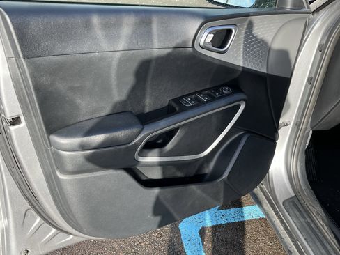 Used 2023 Kia Soul LX w/ Option Group 015 image 15