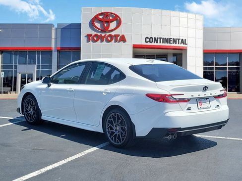 Certified 2025 Toyota Camry SE w/ Convenience Package AWD/4WD image 4
