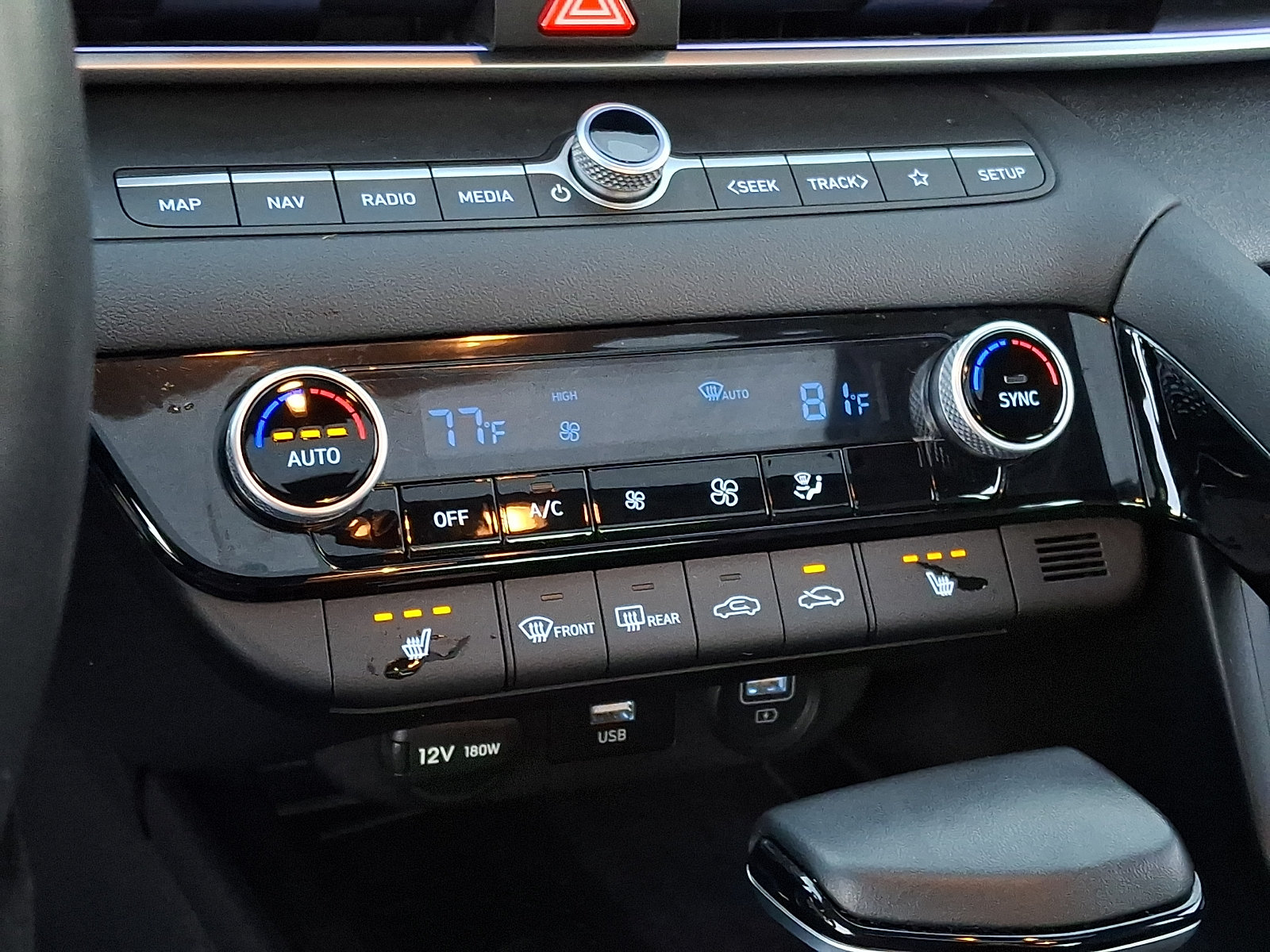 Certified 2023 Hyundai Elantra Limited FWD image 17