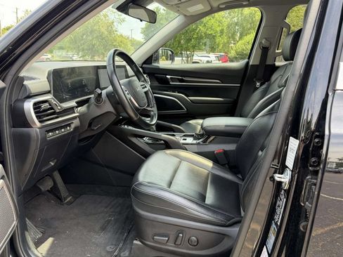Used 2025 Kia Telluride S AWD/4WD image 16