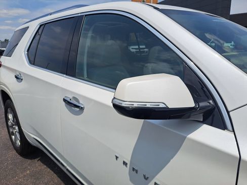 Used 2019 Chevrolet Traverse Premier w/ Driver Confidence II Package FWD image 42