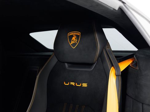 Used 2024 Lamborghini Urus Performante AWD/4WD image 57