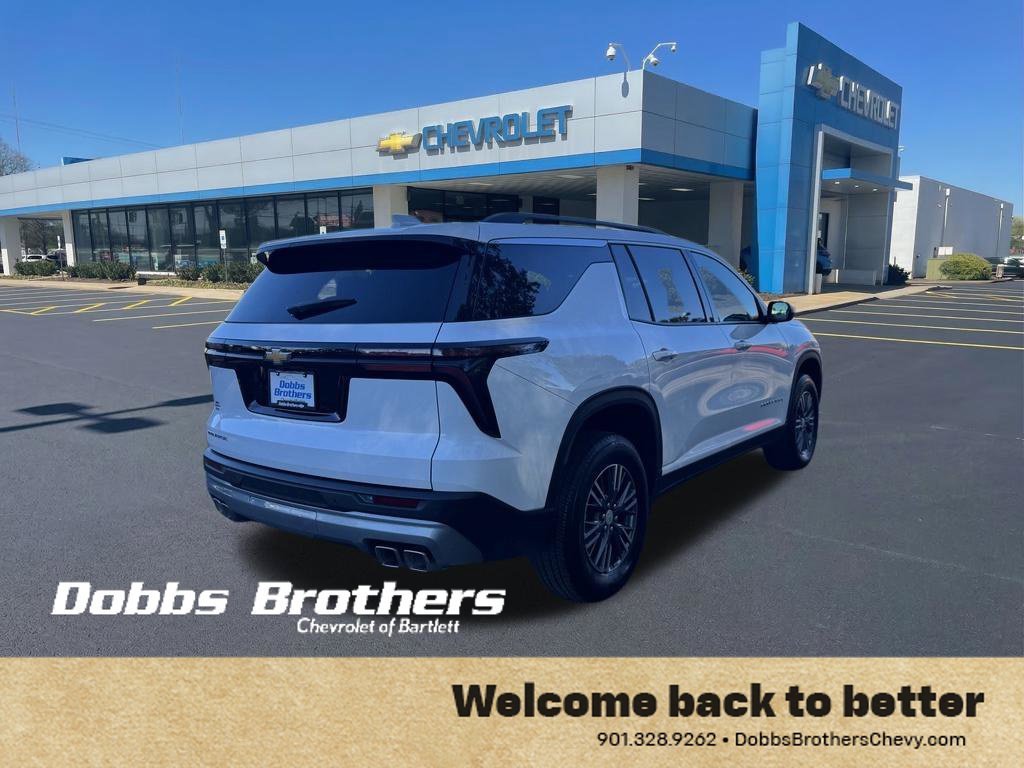 Used 2026 Chevrolet Traverse LT FWD image 8