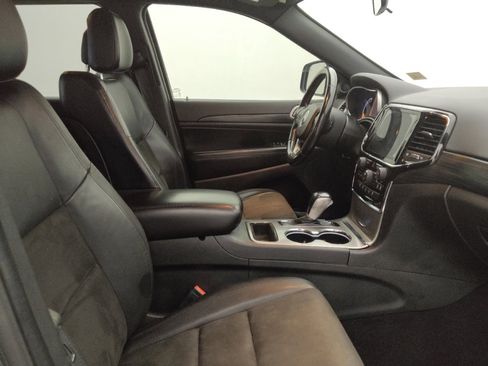 Used 2021 Jeep Grand Cherokee Laredo X image 21