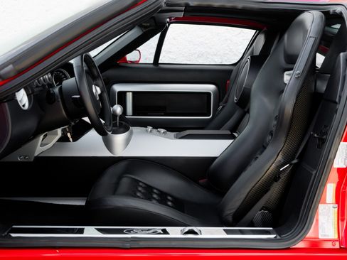 Used 2005 Ford GT RWD image 7