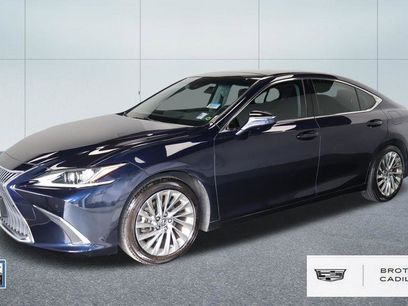 Used 2019 Lexus ES 350 w/ Accessory Package 2