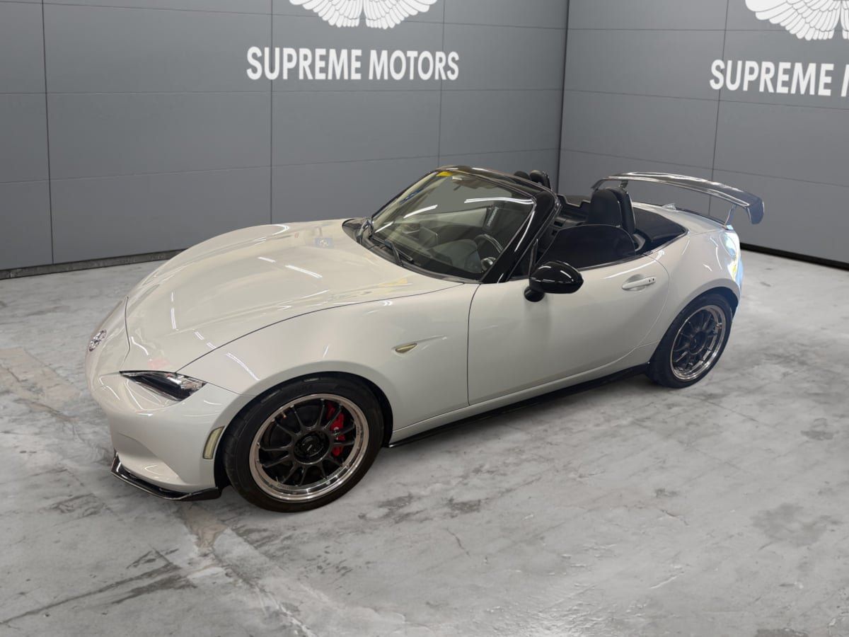 Used 2017 MAZDA MX-5 Miata Club w/ Brembo/BBS Package RWD image 16