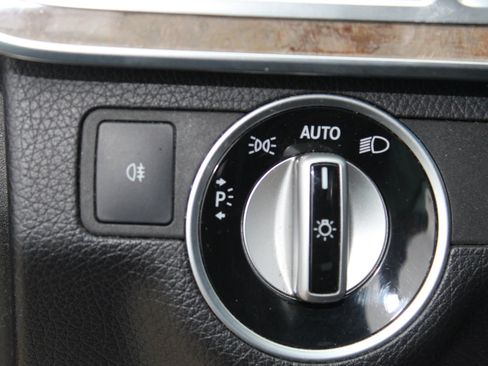 Used 2014 Mercedes-Benz E 350 4MATIC Sedan w/ Premium 1 Package image 25