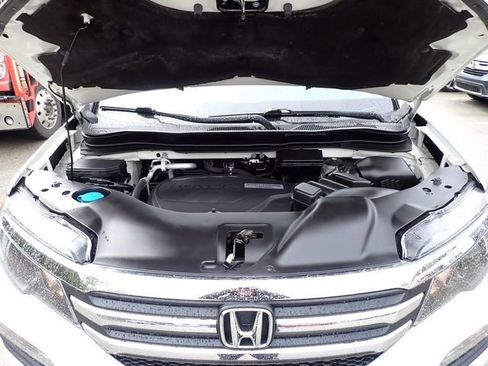 Used 2018 Honda Pilot LX image 13