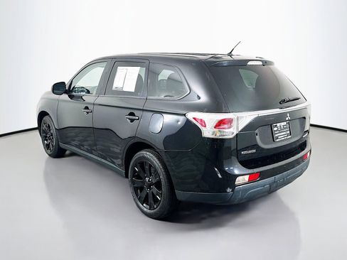 Used 2014 Mitsubishi Outlander ES FWD image 5
