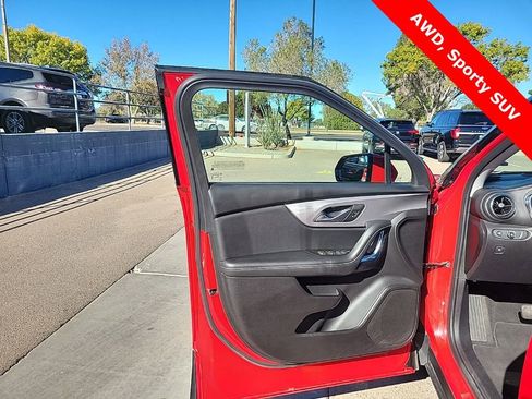 Used 2023 Chevrolet Blazer LT image 11