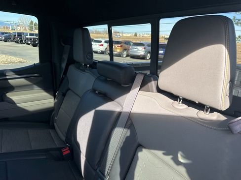 Certified 2025 Chevrolet Silverado 1500 ZR2 w/ ZR2 Bison Edition image 18