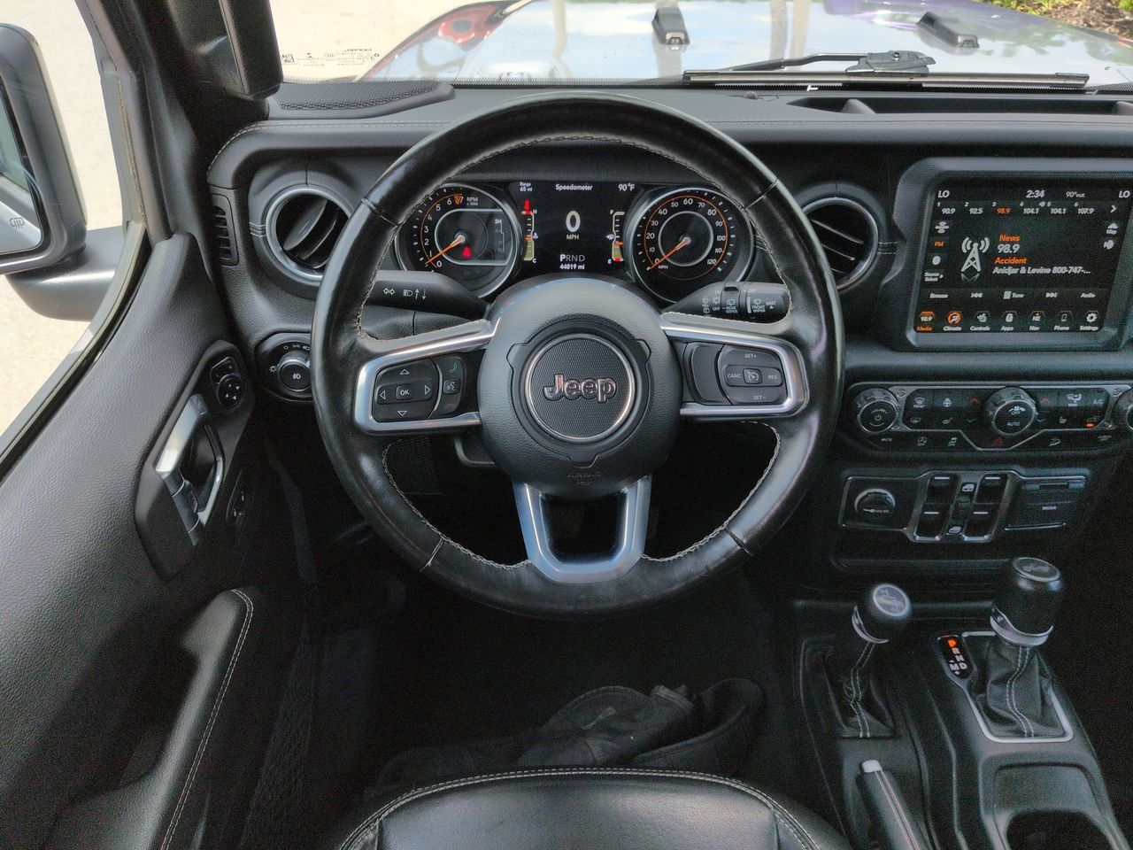 Used 2021 Jeep Wrangler Unlimited Sahara AWD/4WD image 16