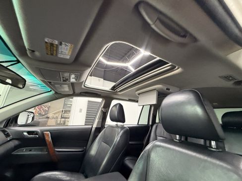 Used 2013 Toyota Highlander Limited AWD/4WD image 5